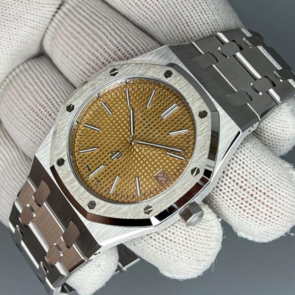 Audemars Piguet Jumbo Extra Thin White Gold Salmon Dial 15202BC.OO.1240BC.01 - Image 3