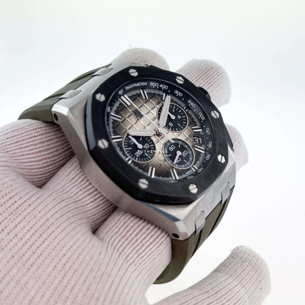 AUDEMARS PIGUET ROYAL OAK OFFSHORE 43MM STAINLESS SMOKED TAUPE DIAL 26420SO.OO.A600CA.01 - Image 4