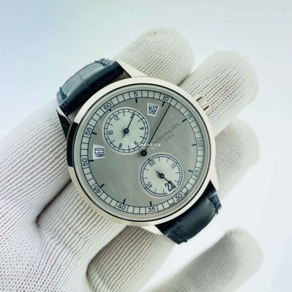 PATEK PHILIPPE COMPLICATIONS ANNUAL CALENDAR REGULATOR 5235G-001 - Image 3