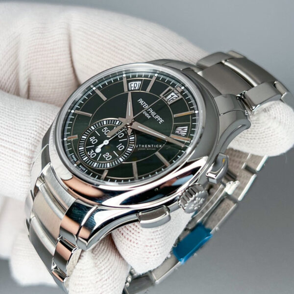 PATEK PHILIPPE COMPLICATIONS FLYBACK CHRONOGRAPH ANNUAL CALENDAR - Image 3