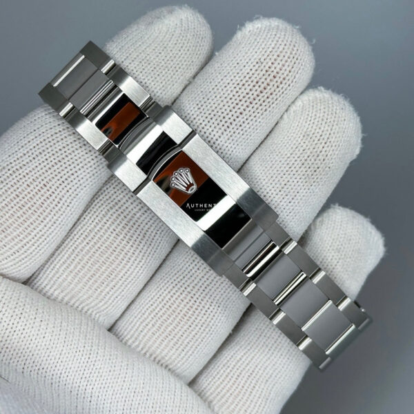ROLEX DATEJUST 41 STAINLESS STEEL OYSTER SMOOTH BEZEL MINT GREEN STICK DIAL 126300 - Image 2