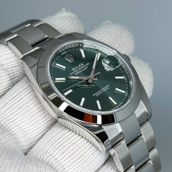 ROLEX DATEJUST 41 STAINLESS STEEL OYSTER SMOOTH BEZEL MINT GREEN STICK DIAL 126300 - Image 4