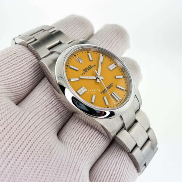 ROLEX OYSTER PERPETUAL 41 STAINLESS STEEL YELLOW DIAL 124300 - Image 3